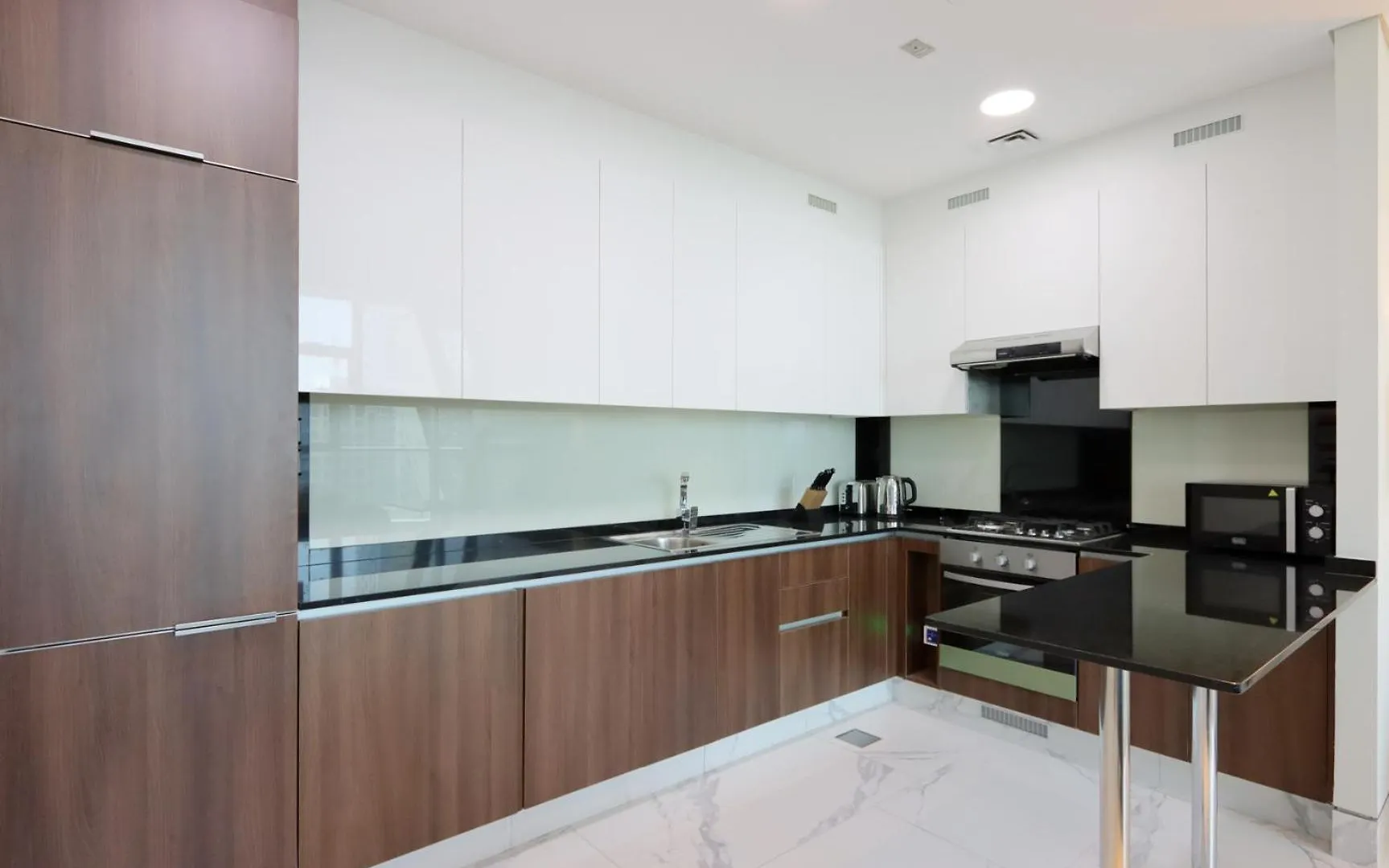 Livbnb Suites - Lavish 1 Bedroom In J One Tower Dubai Lägenhet